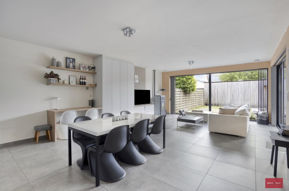 moderne-halfopen-woning-met-epc-a-in-het-groene-wortel002.jpg