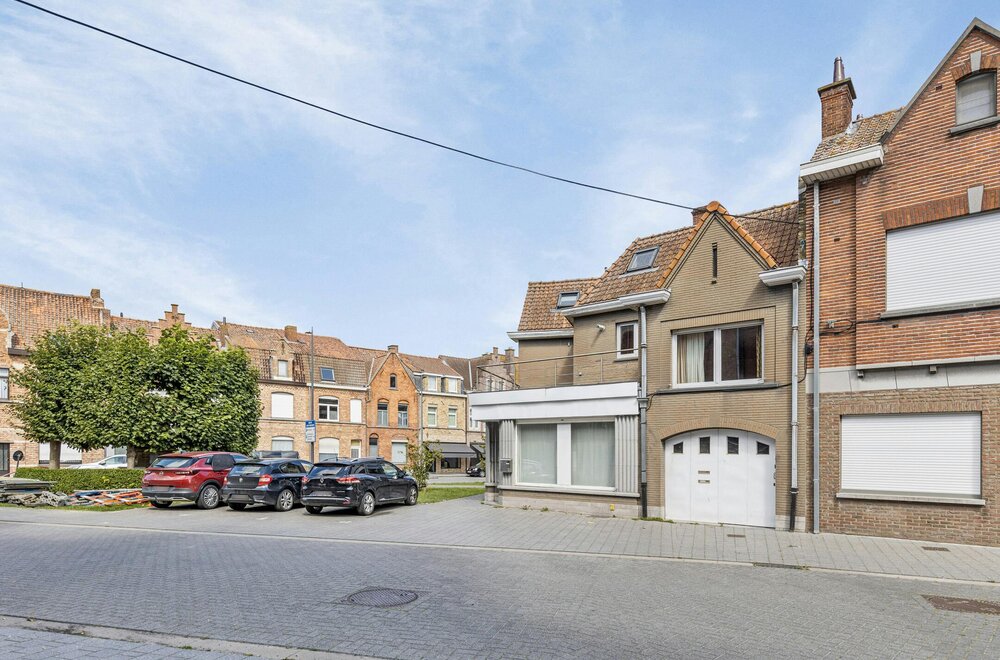 op-te-frissen-opbrengsteigendom-te-koop-in-centrum-ieper006.jpg