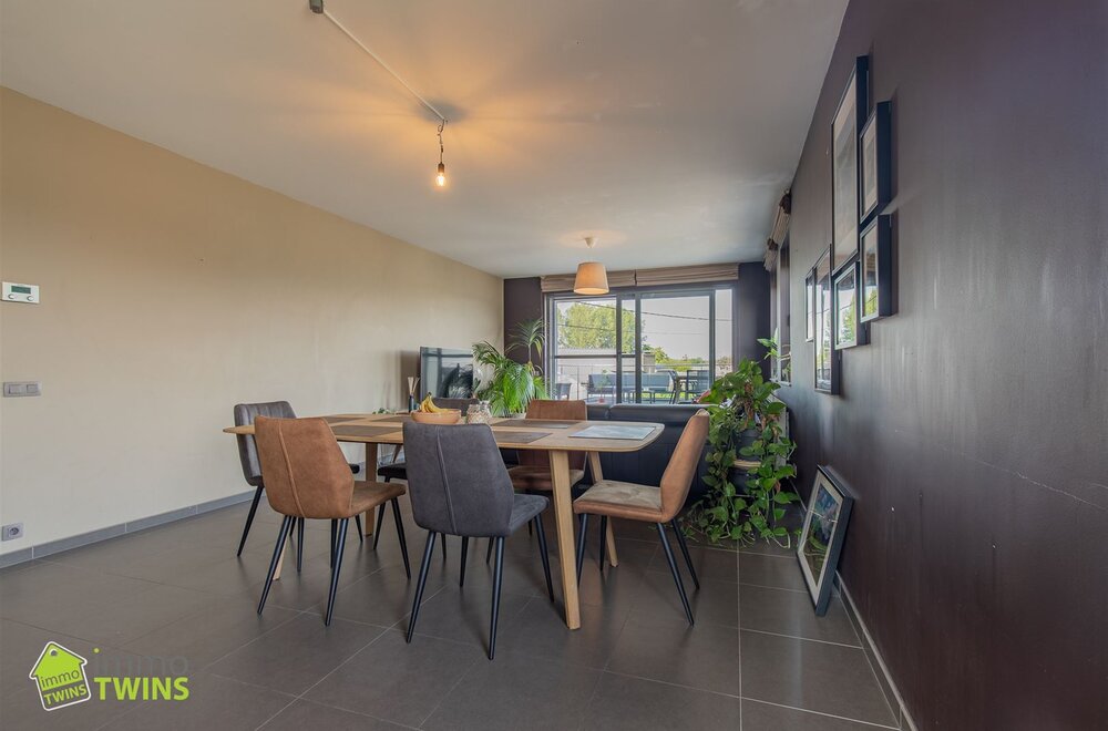 instapklaar-appartement-met-terras-te-moerzeke003.jpg