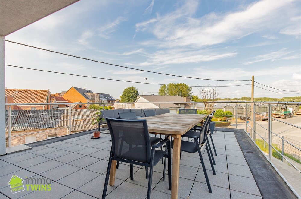 instapklaar-appartement-met-terras-te-moerzeke014.jpg