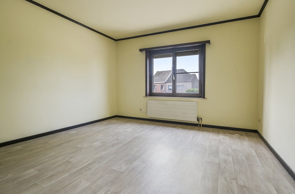 gerenoveerde-meer-gezinswoning-met-5-kamers-tuin-en-garage020.jpg