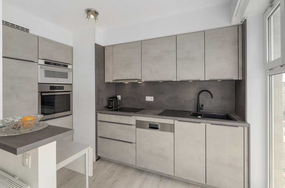gerenoveerd-appartement-met-open-zicht-en-zuidgericht-terras003.jpg