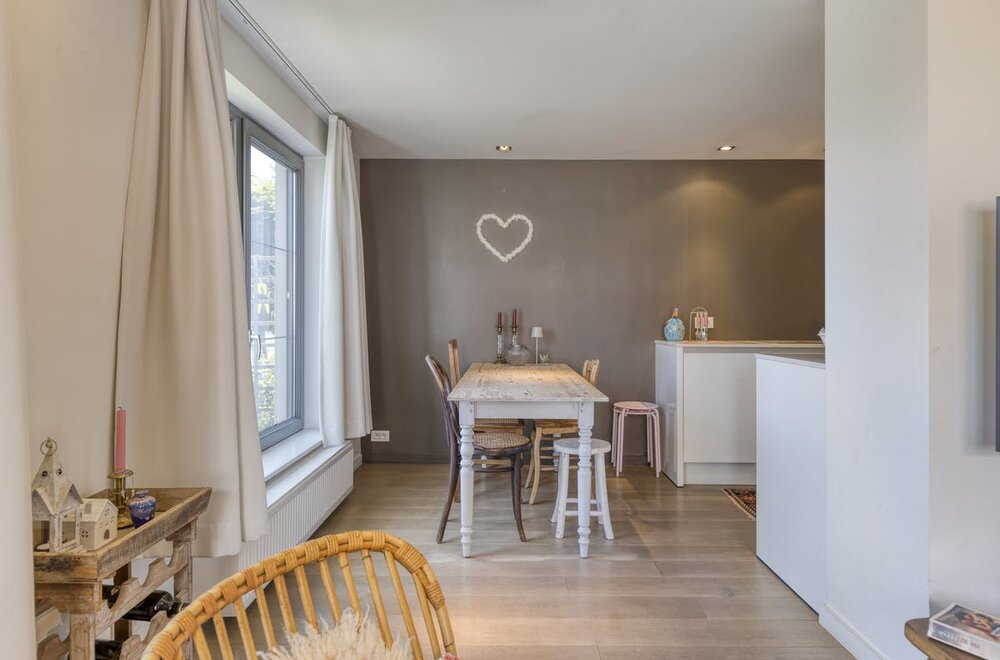 uniek-pand-met-appartement-en-3-studentenkamers-in-sint-michiels004.jpg