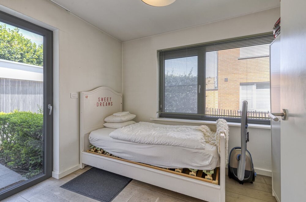 uniek-pand-met-appartement-en-3-studentenkamers-in-sint-michiels010.jpg