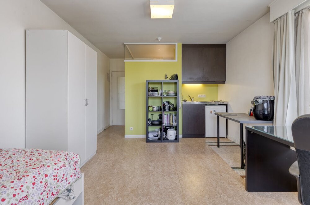 uniek-pand-met-appartement-en-3-studentenkamers-in-sint-michiels014.jpg