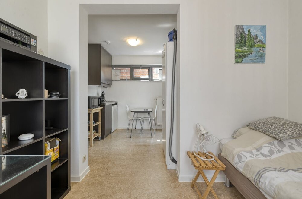 uniek-pand-met-appartement-en-3-studentenkamers-in-sint-michiels016.jpg