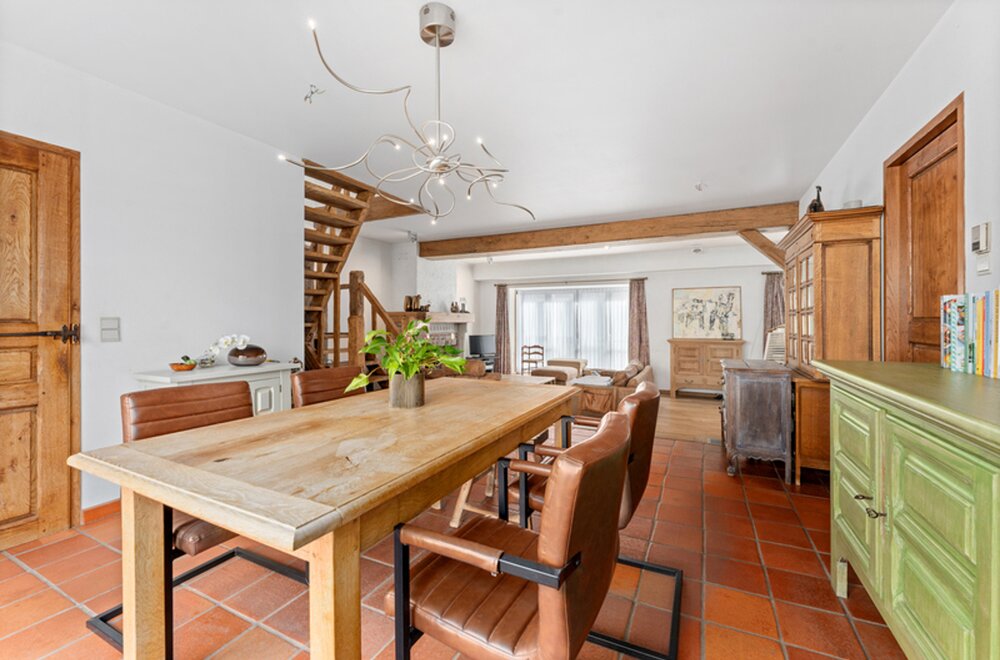 zeer-ruime-woning-met-4-slaapkamers-en-zonneterras001.jpg