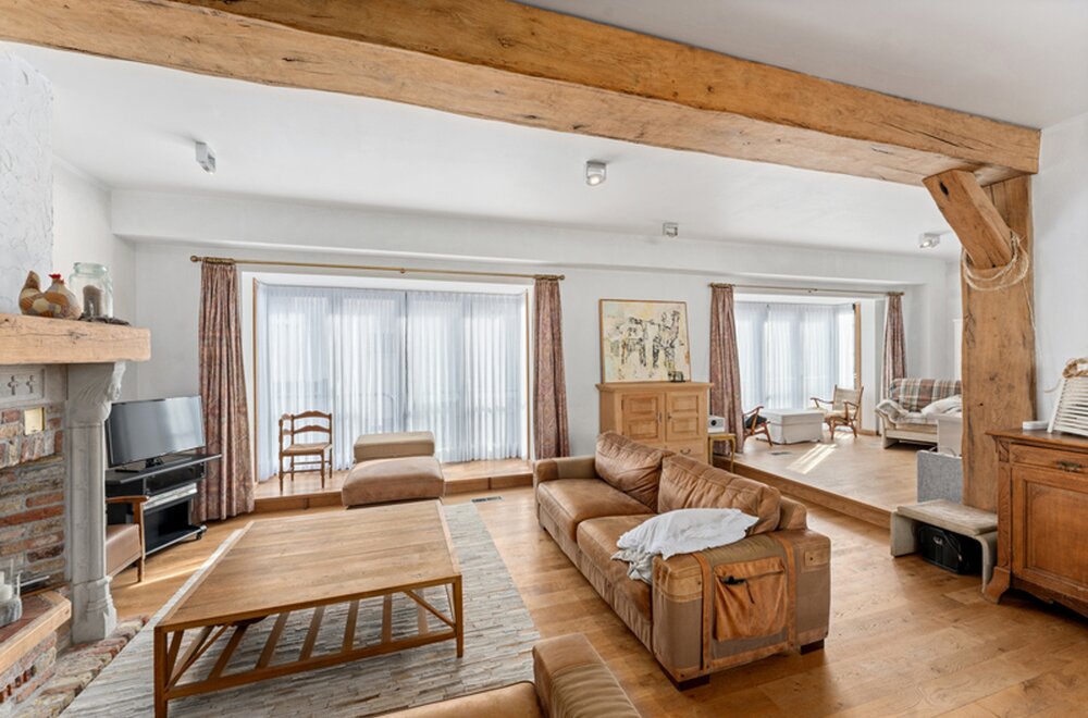 zeer-ruime-woning-met-4-slaapkamers-en-zonneterras002.jpg