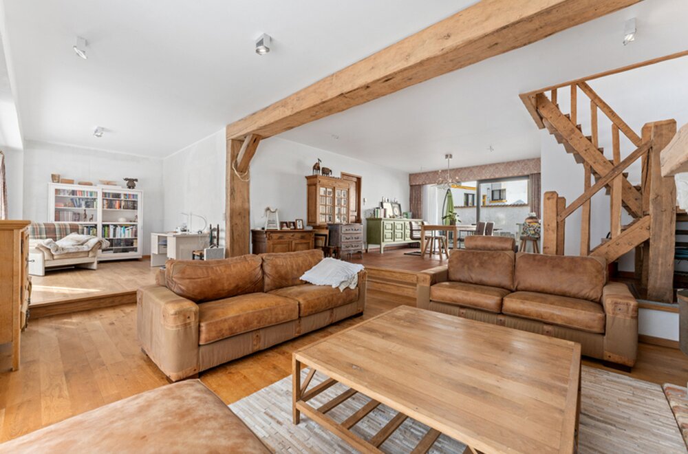zeer-ruime-woning-met-4-slaapkamers-en-zonneterras003.jpg