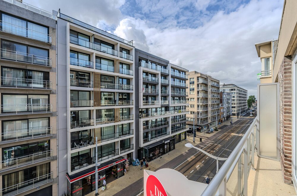 centraal-gelegen-appartement-met-twee-slaapkamers-te-koop-op-topligging-003.jpg