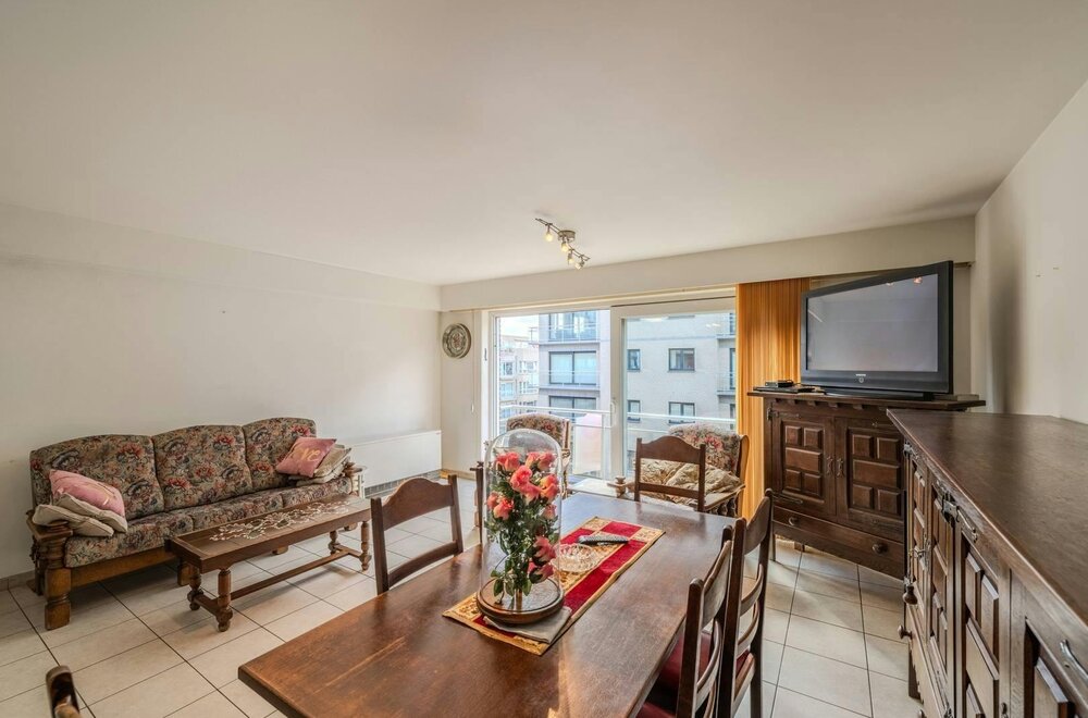 centraal-gelegen-appartement-met-twee-slaapkamers-te-koop-op-topligging-005.jpg