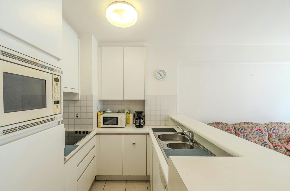 centraal-gelegen-appartement-met-twee-slaapkamers-te-koop-op-topligging-006.jpg
