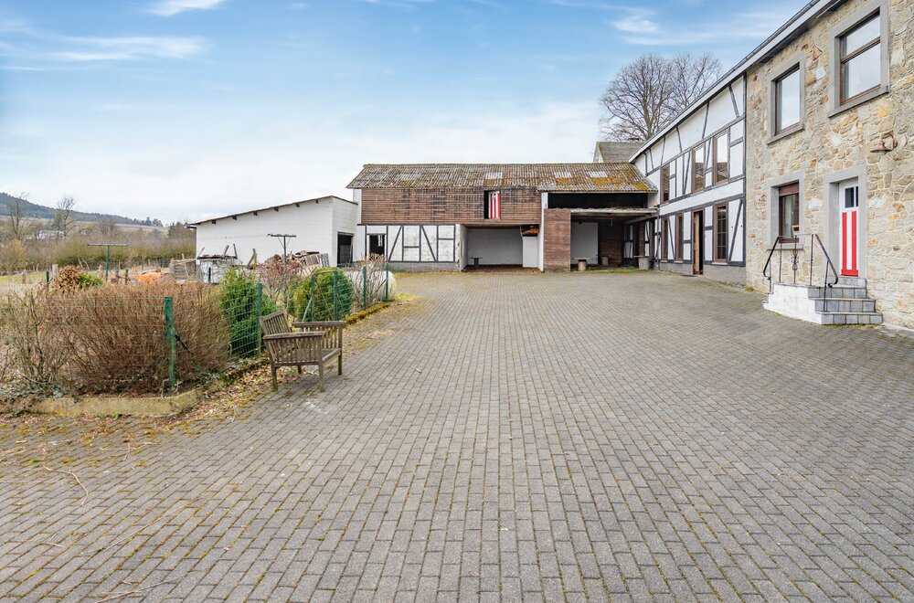 huis-met-gastenkamers-of-g-te-in-vielsalm002.jpg