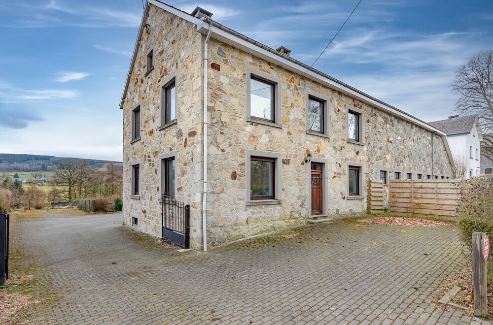 huis-met-gastenkamers-of-g-te-in-vielsalm003.jpg