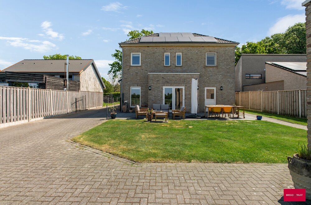 duurzame-villa-met-dubbele-woonfunctie-en-prachtig-uitzicht-in-poppel-001.jpg