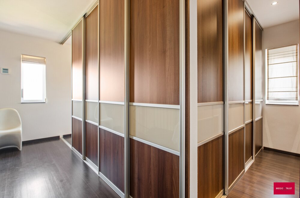 duurzame-villa-met-dubbele-woonfunctie-en-prachtig-uitzicht-in-poppel-020.jpg