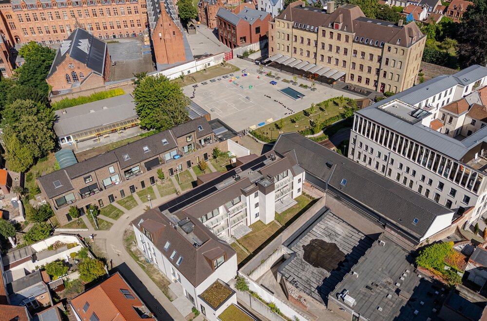 drieslaapkamerappartement-in-het-centrum-van-brugge018.jpg