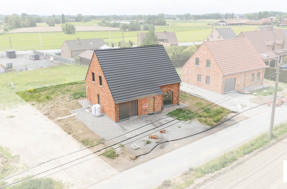 prachtige-nieuwbouwwoning-met-4-slpks-op-598m-in-aarsele002.jpg