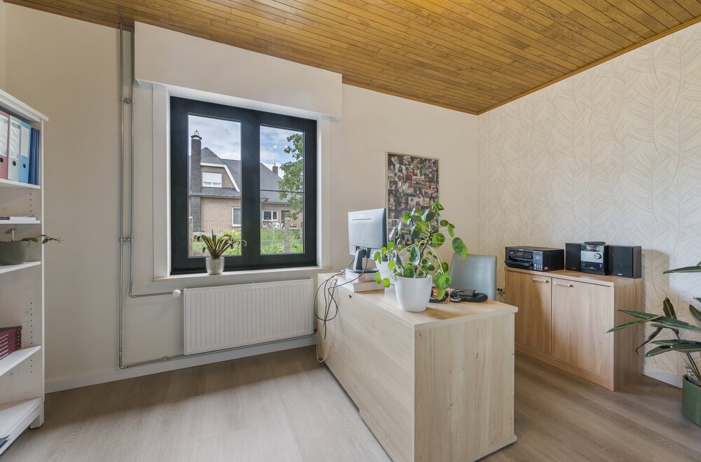 instapklare-woning-met-4-slaapkamers-garage-en-zonnige-tuin028.jpg
