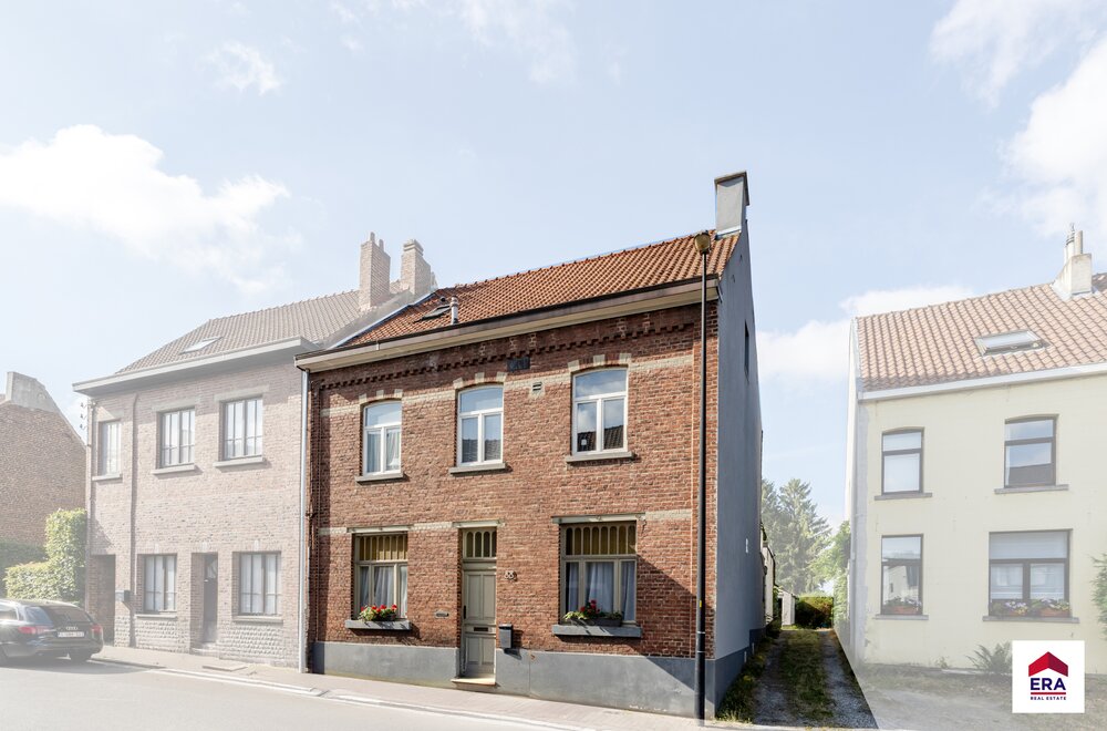 karaktervolle-driegevelwoning-te-sint-genesius-rode001.jpg