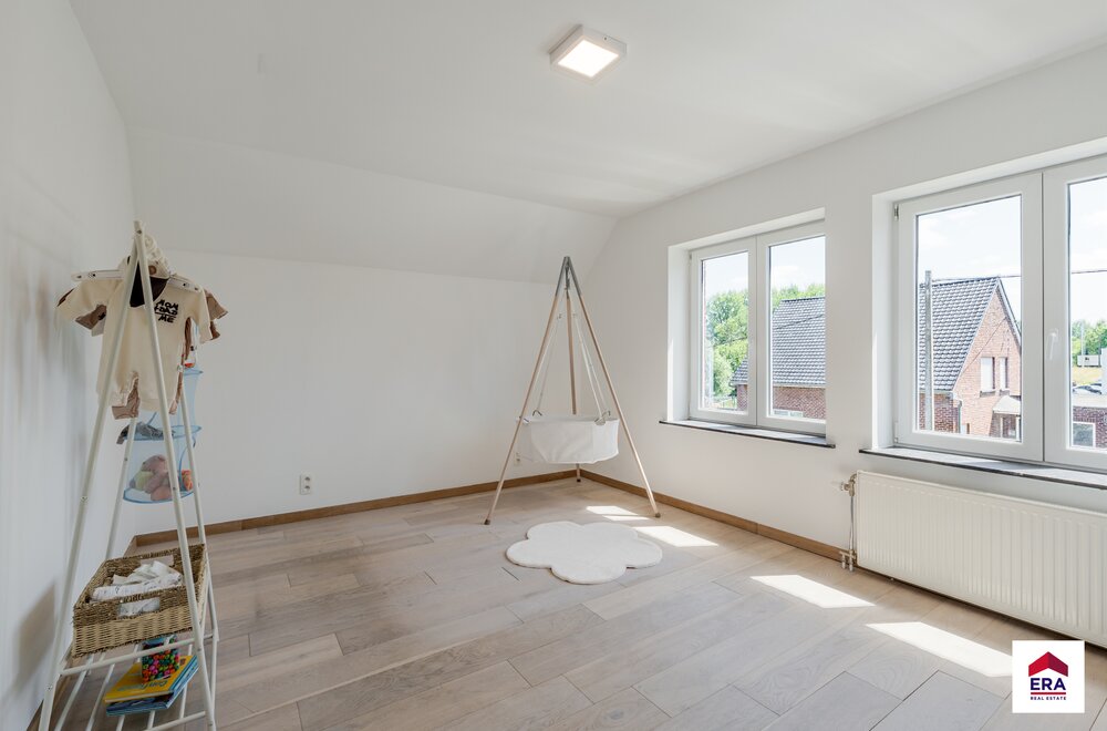 gerenoveerde-moderne-woning-met-3-slaapkamers-en-garage007.jpg