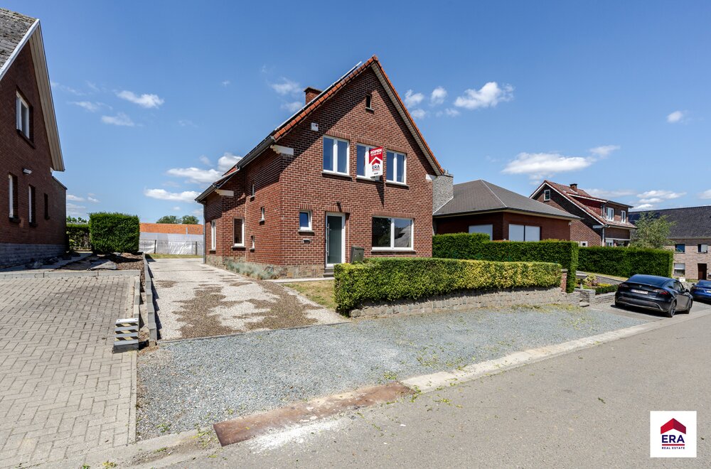gerenoveerde-moderne-woning-met-3-slaapkamers-en-garage014.jpg