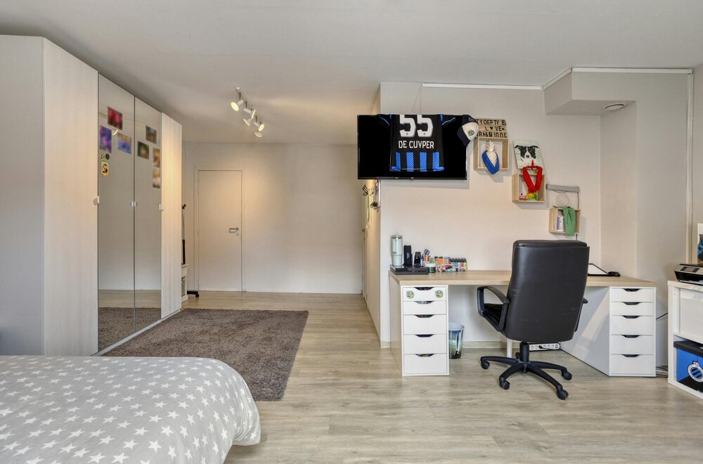 recente-woning-met-4-slaapkamers-te-koop-in-knokke-heist012.jpg