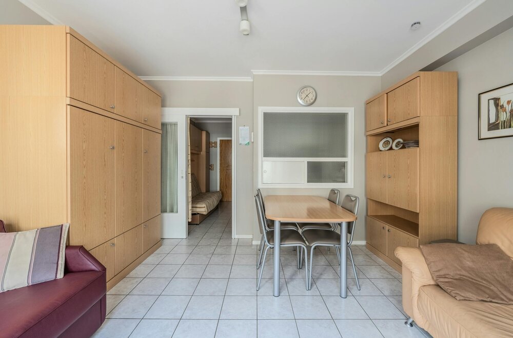 lichtrijke-studio-met-slaaphoek-en-zijdelings-zeezicht004.jpg