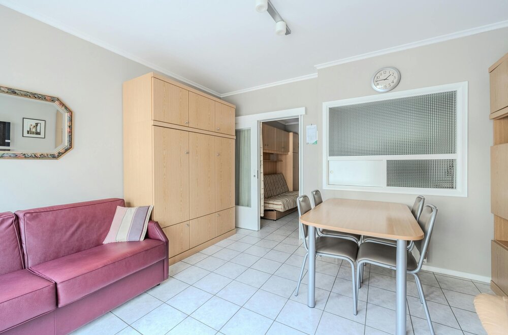 lichtrijke-studio-met-slaaphoek-en-zijdelings-zeezicht006.jpg