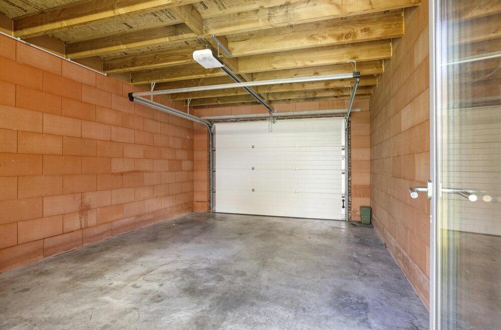instapklaar-volledig-gerenoveerd-huis-te-koop-met-zonnige-tuin-en-garage003.jpg