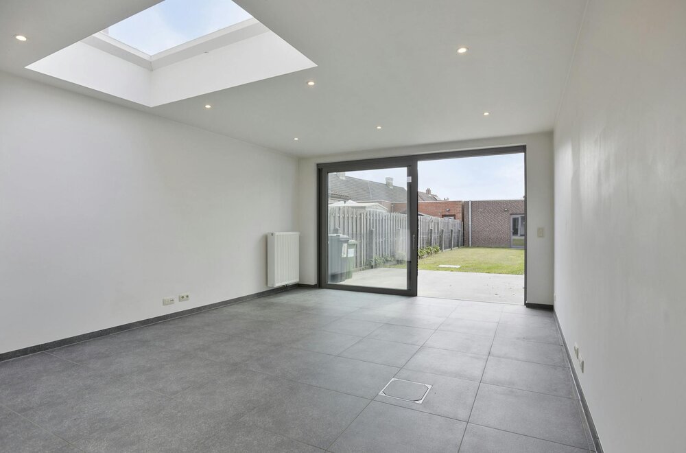 instapklaar-volledig-gerenoveerd-huis-te-koop-met-zonnige-tuin-en-garage005.jpg