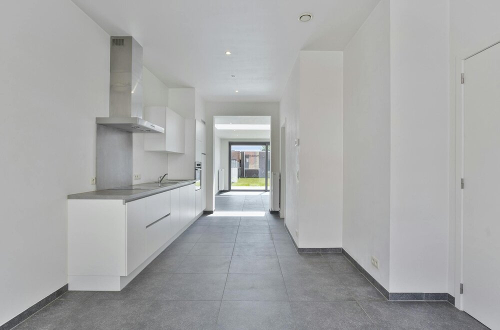 instapklaar-volledig-gerenoveerd-huis-te-koop-met-zonnige-tuin-en-garage010.jpg