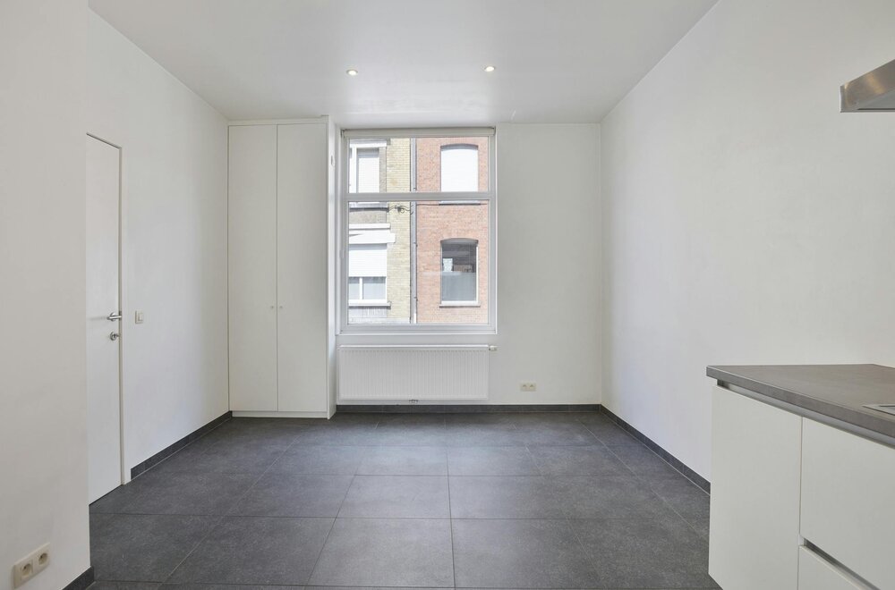 instapklaar-volledig-gerenoveerd-huis-te-koop-met-zonnige-tuin-en-garage012.jpg