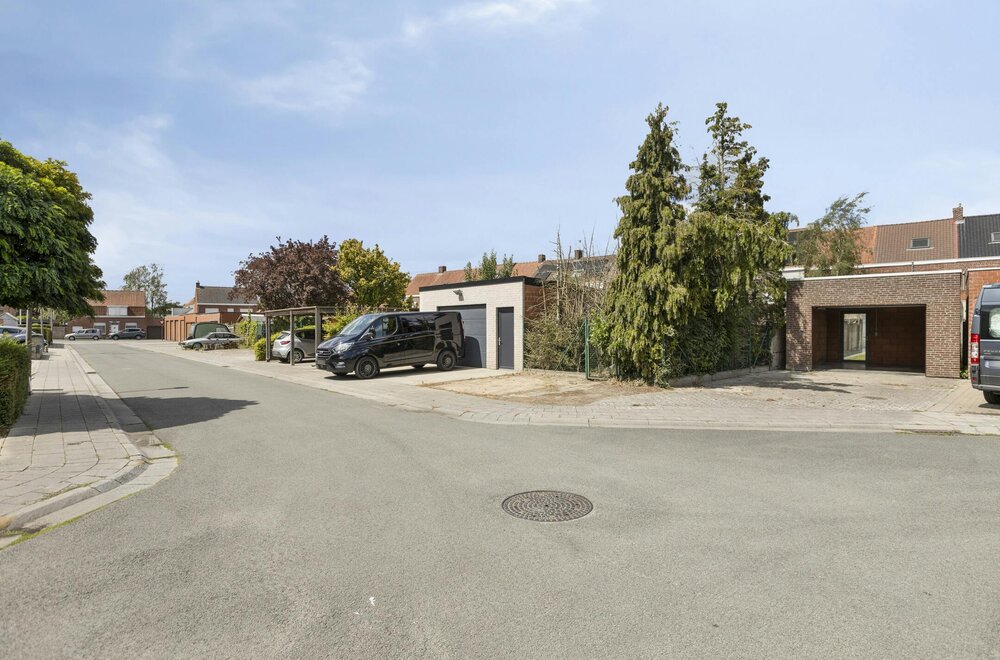 instapklaar-volledig-gerenoveerd-huis-te-koop-met-zonnige-tuin-en-garage022.jpg