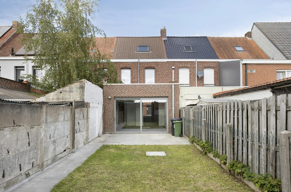 instapklaar-volledig-gerenoveerd-huis-te-koop-met-zonnige-tuin-en-garage023.jpg