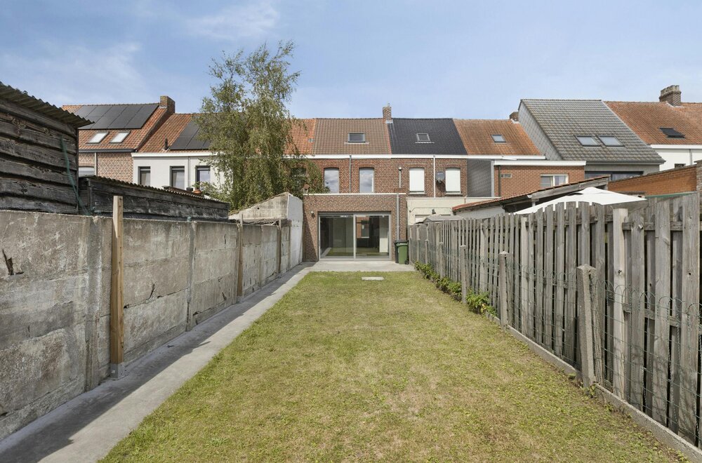 instapklaar-volledig-gerenoveerd-huis-te-koop-met-zonnige-tuin-en-garage025.jpg