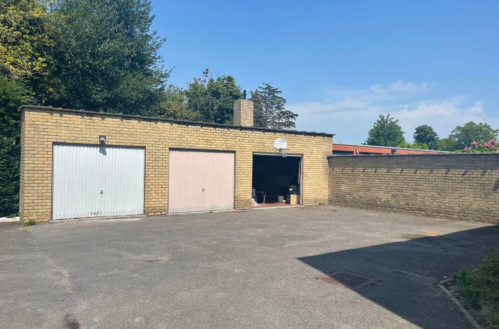 te-vernieuwen-hoekappartement-met-terras-in-rustige-straat-in-het-hartje-van-sint-kruis-inclusief-garage-015.jpg