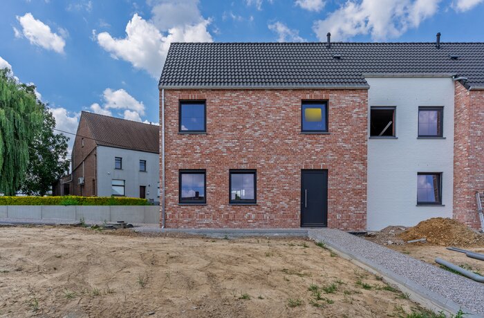 9400 Nederhasselt