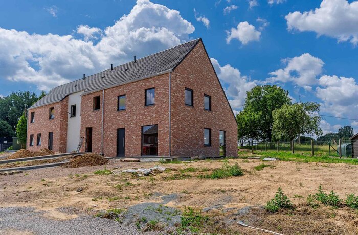 9400 Nederhasselt