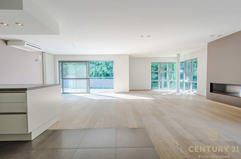 luxe-ruime-penthouse-192m-met-groot-terras-tegen-het-bos007.jpg