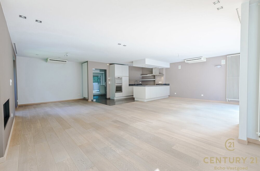 luxe-ruime-penthouse-192m-met-groot-terras-tegen-het-bos008.jpg