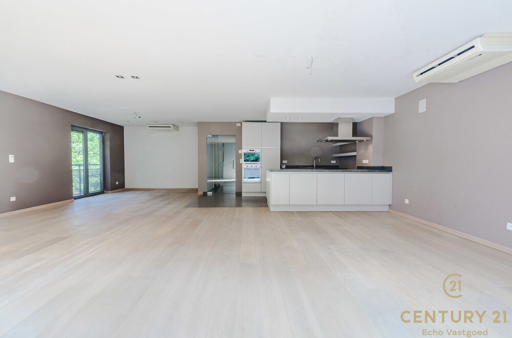 luxe-ruime-penthouse-192m-met-groot-terras-tegen-het-bos010.jpg