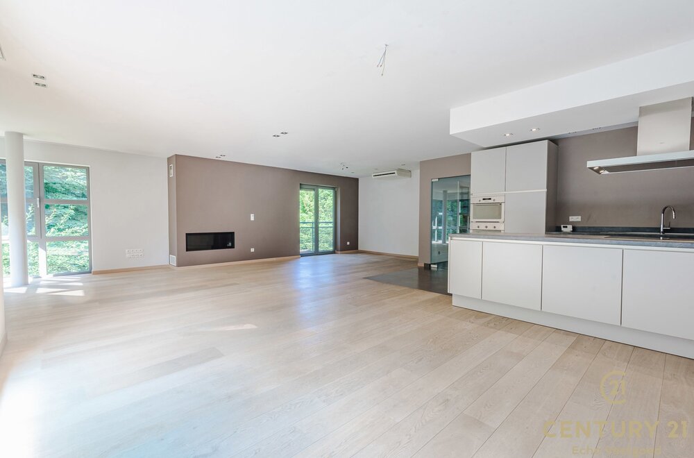 luxe-ruime-penthouse-192m-met-groot-terras-tegen-het-bos011.jpg