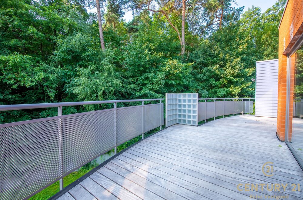 luxe-ruime-penthouse-192m-met-groot-terras-tegen-het-bos012.jpg