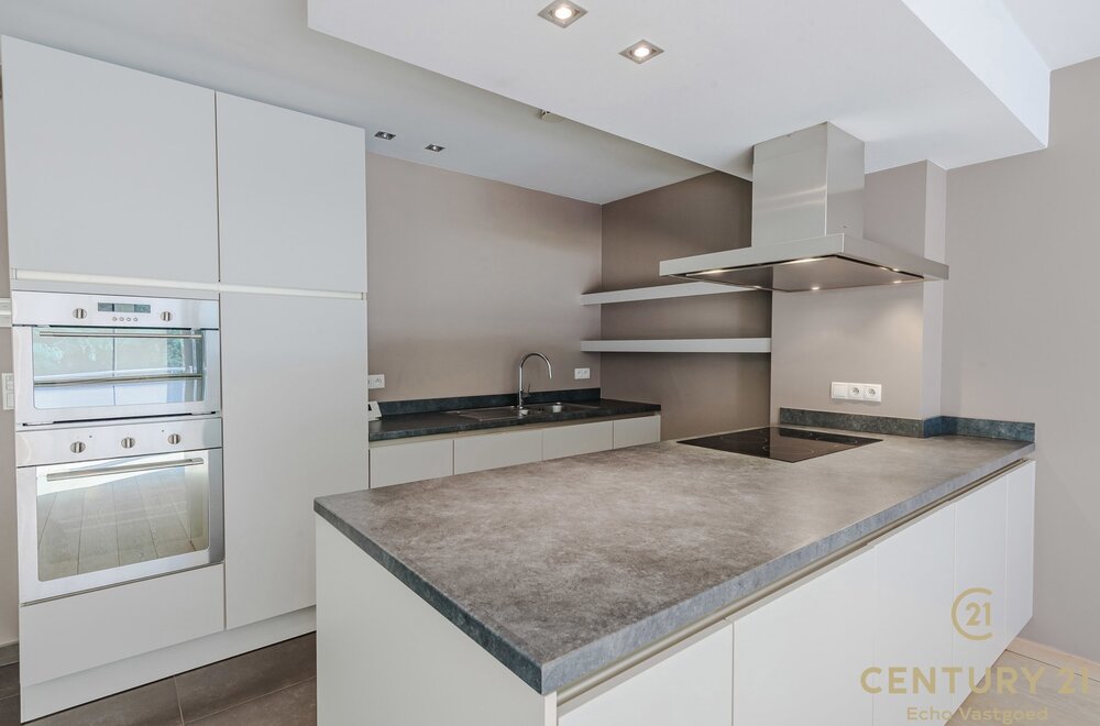 luxe-ruime-penthouse-192m-met-groot-terras-tegen-het-bos013.jpg