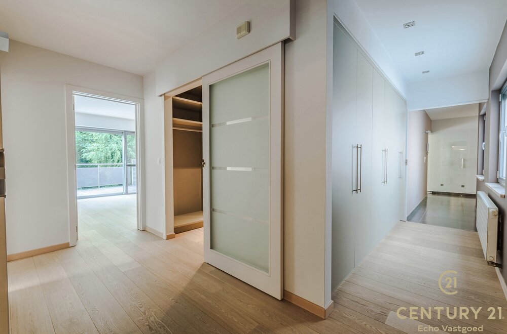 luxe-ruime-penthouse-192m-met-groot-terras-tegen-het-bos015.jpg