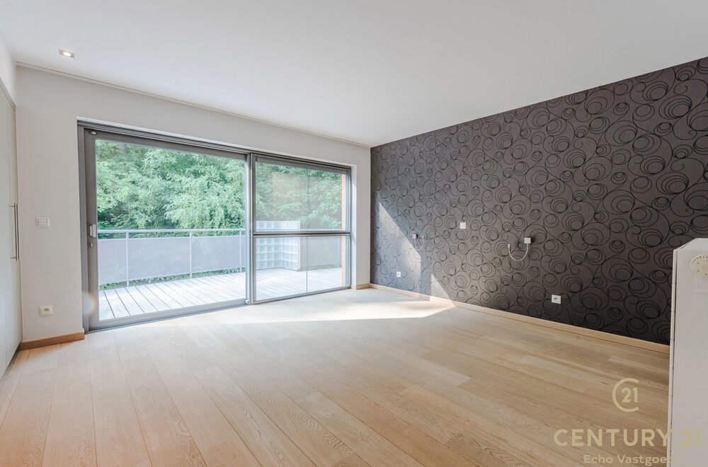 luxe-ruime-penthouse-192m-met-groot-terras-tegen-het-bos016.jpg