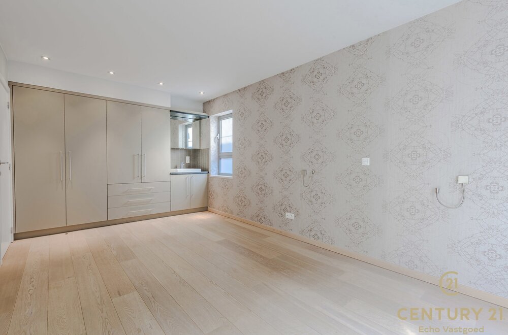 luxe-ruime-penthouse-192m-met-groot-terras-tegen-het-bos021.jpg