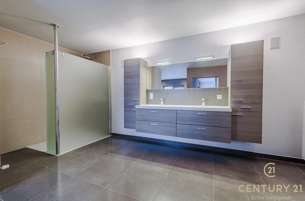 luxe-ruime-penthouse-192m-met-groot-terras-tegen-het-bos023.jpg