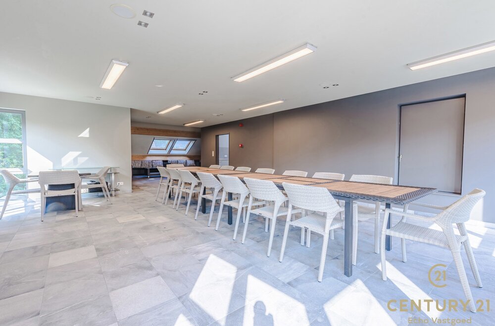 luxe-ruime-penthouse-192m-met-groot-terras-tegen-het-bos025.jpg